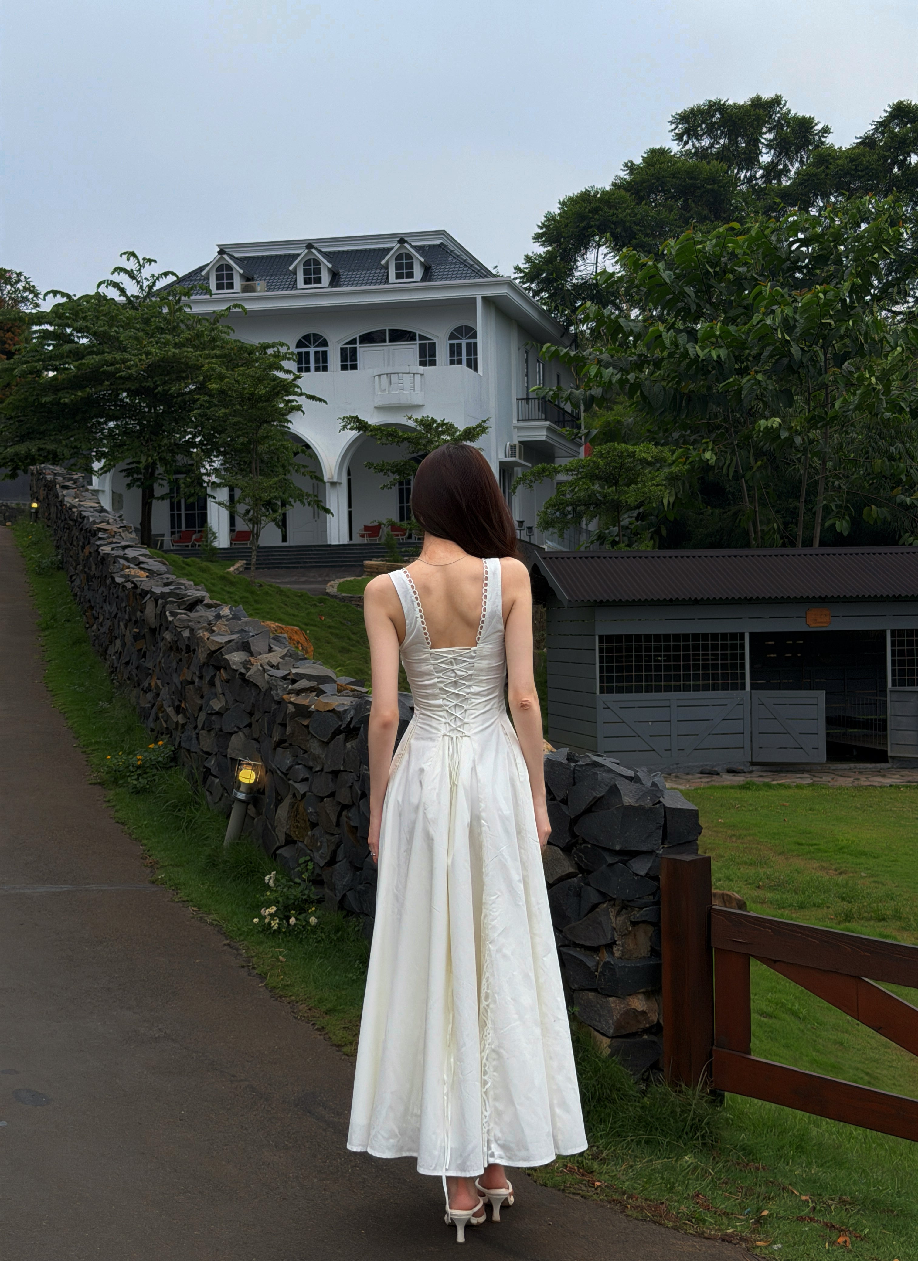dylan maxi dress white 3RD PRE-ORDER) Delara Maxi Dress